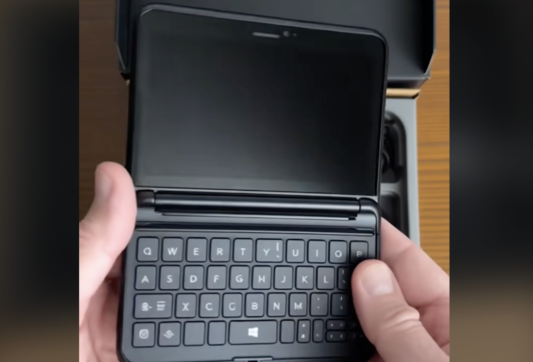 Noah shows off the 'iPhone killer', Arrowpad 1 (thanks to Sora 2)